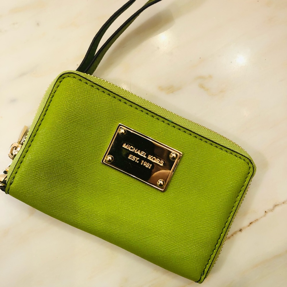 Michael Kors Wrist Wallet Lime Green